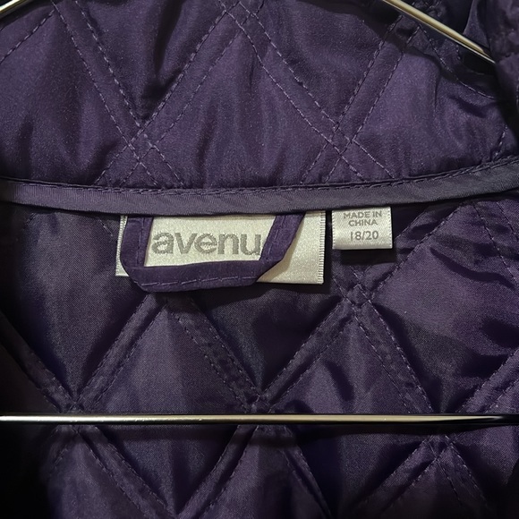 Like New! Purple Quilted mid-weight Jacket - Picture 6 of 8